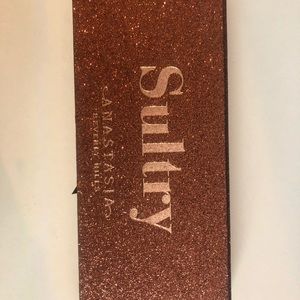 Anastasia Beverly Hills Sultry
